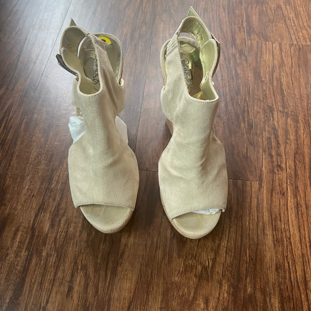 Carlos by Carlos Santana tan wedges